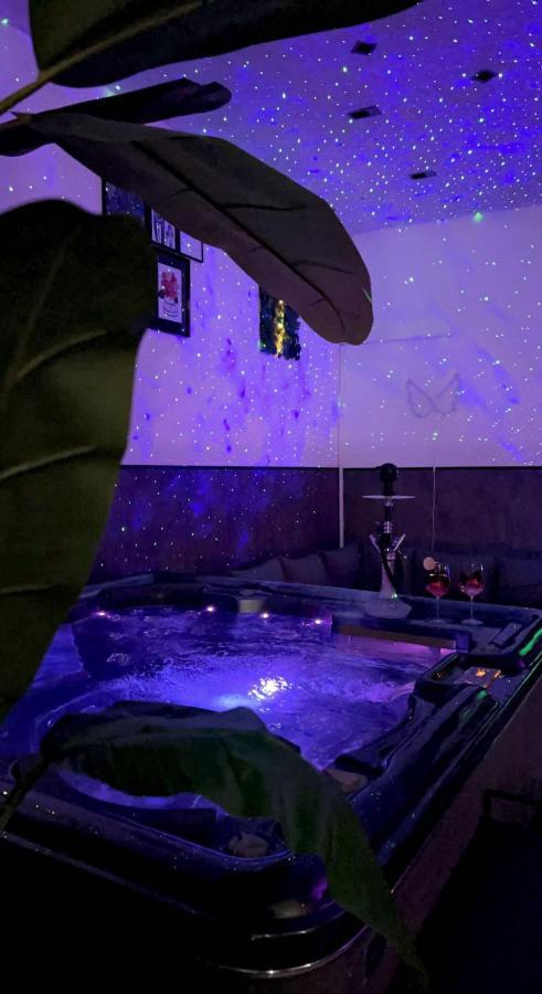City Lounge Wellness Dison Esterno foto